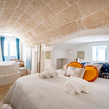Apulia Charming Suites - Casa Lonfo Suite Sole Monopoli Esterno foto