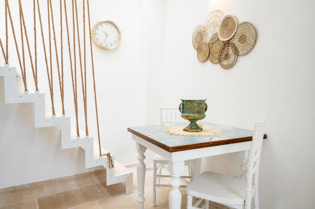 Apulia Charming Suites - Casa Lonfo Suite Sole Monopoli Esterno foto