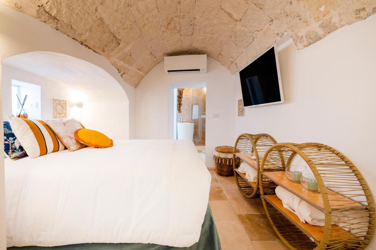 Apulia Charming Suites - Casa Lonfo Suite Sole Monopoli Esterno foto