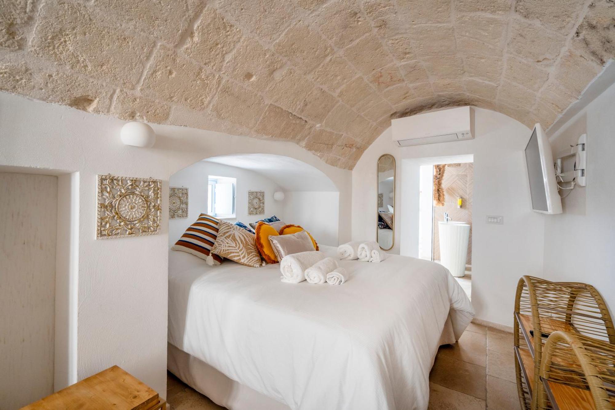 Apulia Charming Suites - Casa Lonfo Suite Sole Monopoli Esterno foto