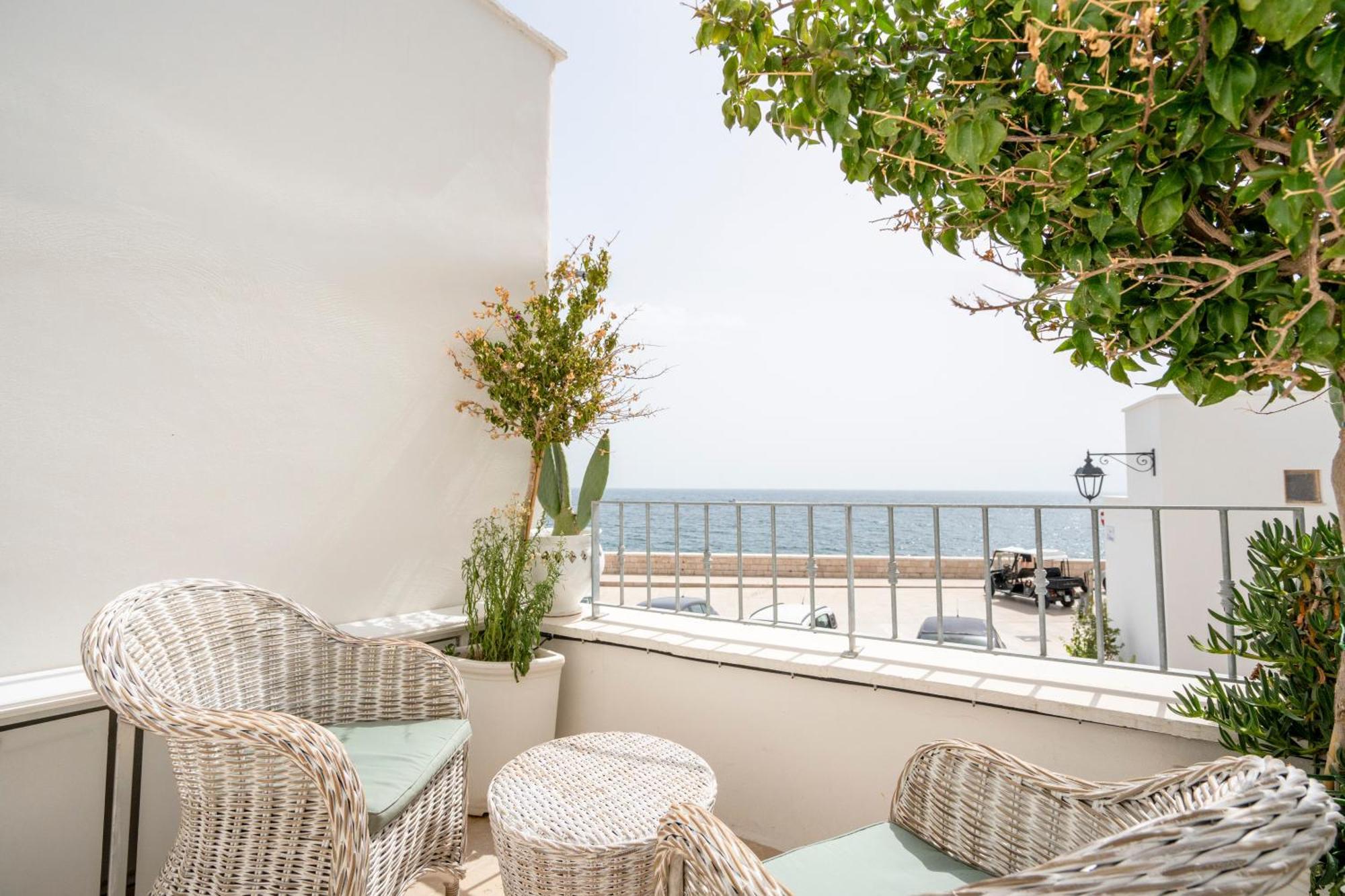 Apulia Charming Suites - Casa Lonfo Suite Sole Monopoli Esterno foto
